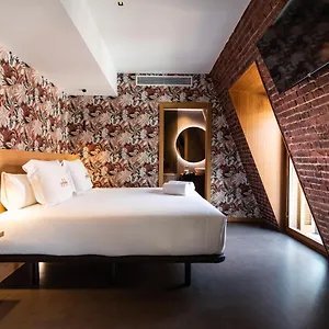 Hotel Atari, Saint-Sébastien